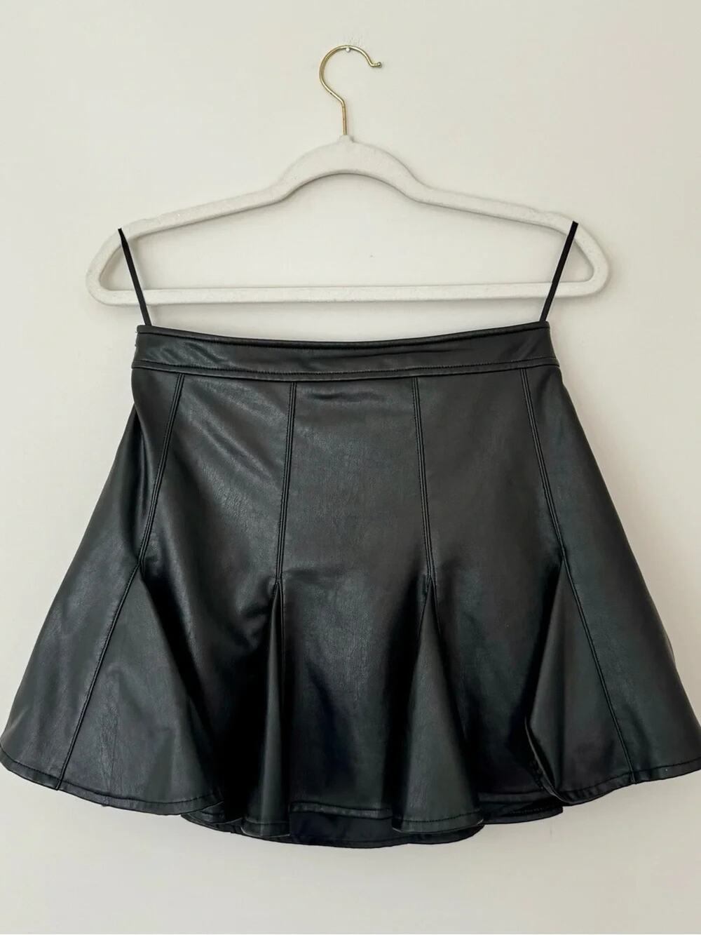 Avec Les Filles Women's Godet Vegan Leather Black A Line Mini Skirt Size Large